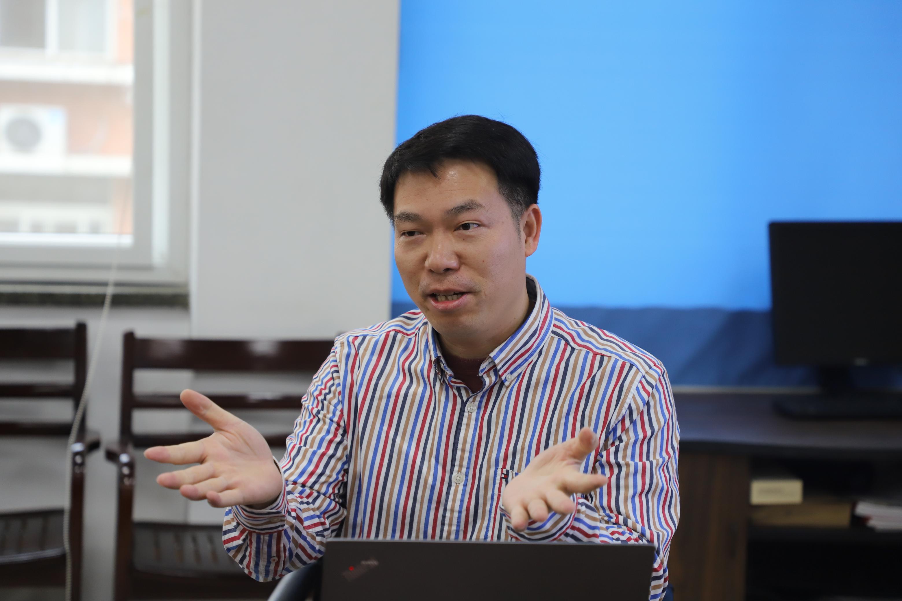 施春明教授